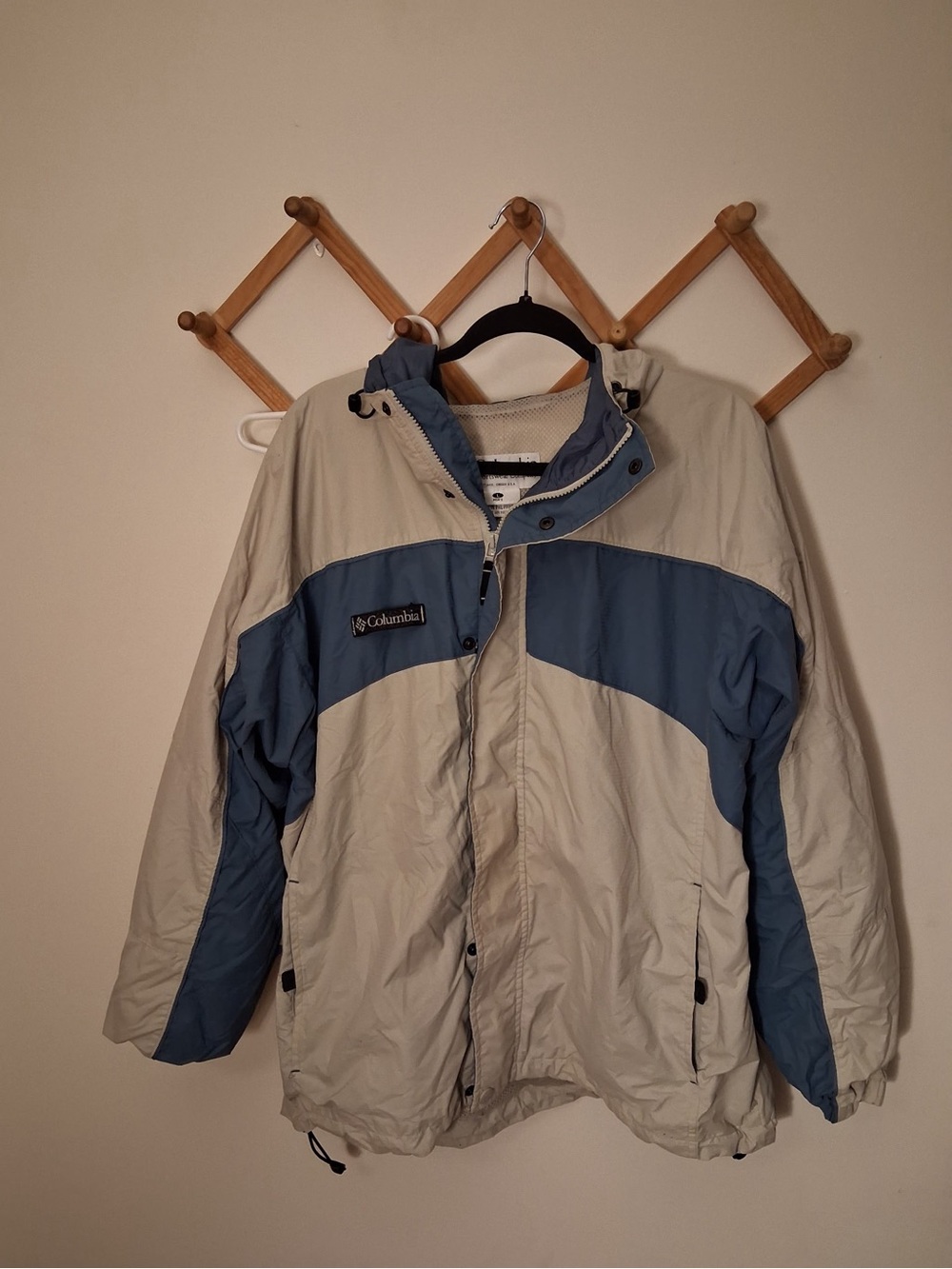 Columbia L Men's Beige and Blue Outdoor Jacket